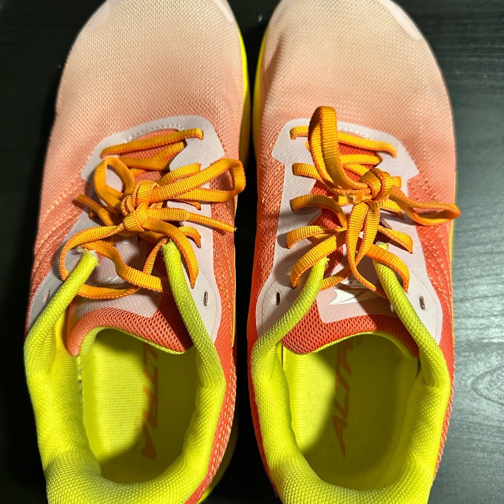 Altra Rivera 2 Running shoe like new